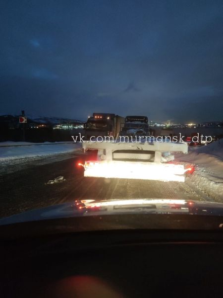 На трассе Мурманской области водители застряли в огромной пробке ДТП
