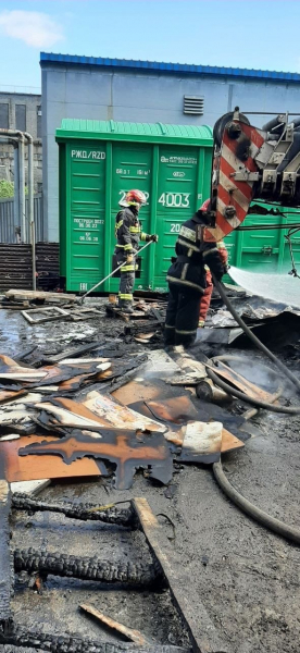 Автокран загорелся в Мурманске Пожар