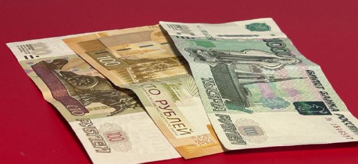 100 жителей Мурманской области получат выплату 15 тысяч рублей Купюры
