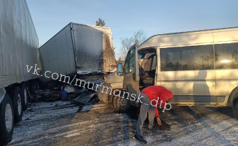 В массовой аварии на трассе в Мурманской области пострадал человек ДТП