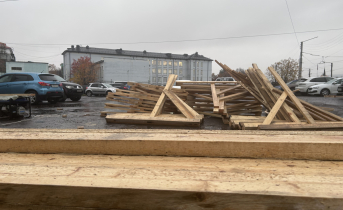 Большую парковку начали строить в центре Мурманска Большую парковку начали строить в центре Мурманска