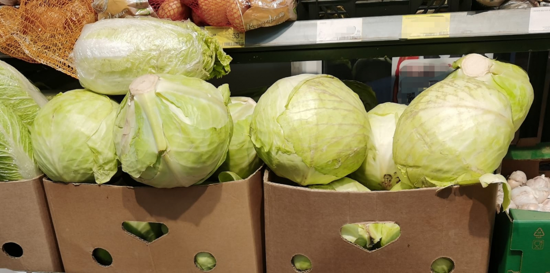 В магазинах в Мурманске резко изменились цены на продукты Капуста