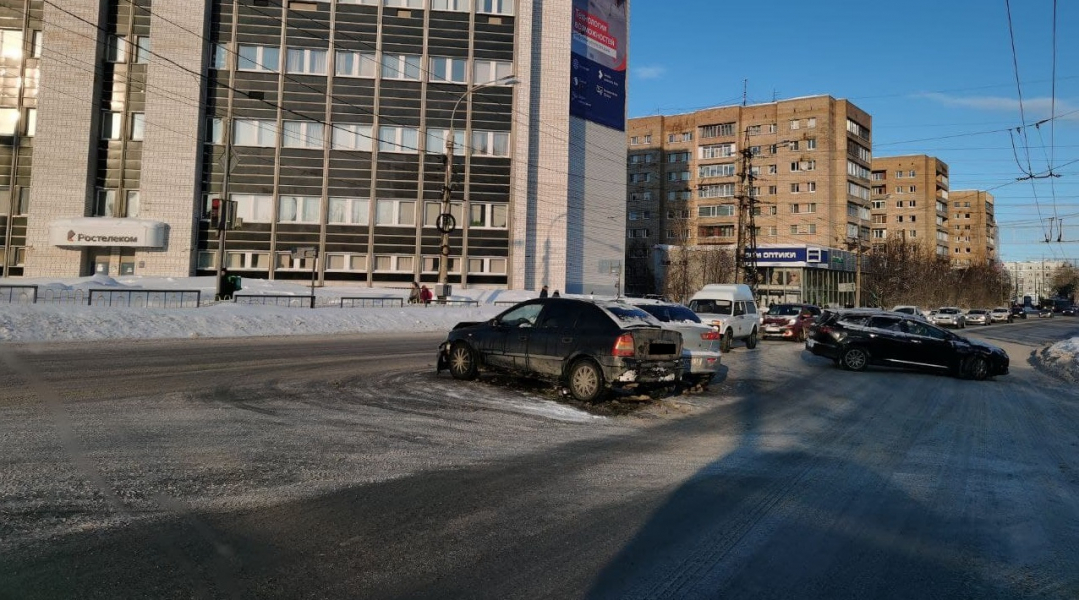 В центре Мурманска произошла серьезная авария ДТП