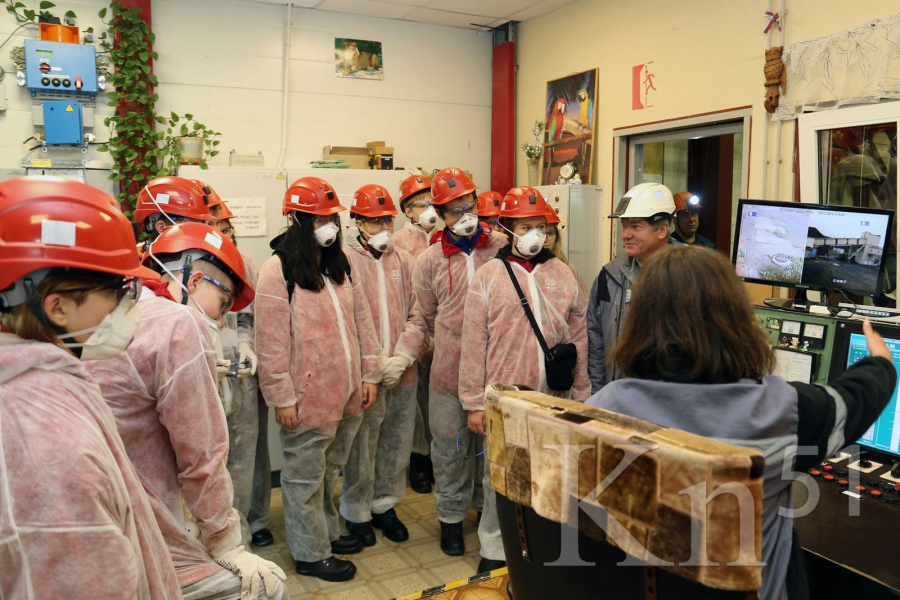 Школьники побывали на промплощадках Кольской ГМК Школьники побывали на промплощадках Кольской ГМК