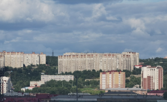 В подвале жилого дома в Мурманске обнаружили труп мужчины Дом