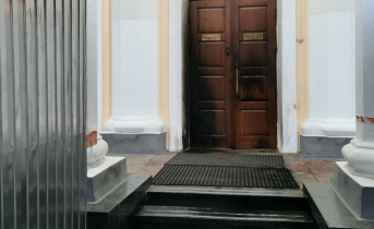 Обвиняемого в поджоге здания правительства Мурманской области отправили под домашний арест правительство Мурманской области