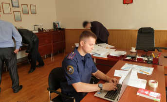Чиновника из Мурманска обвинили в получении крупной взятки Следком