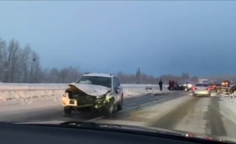 Последствия страшной аварии на трассе возле Мурманска попали на видео Авария