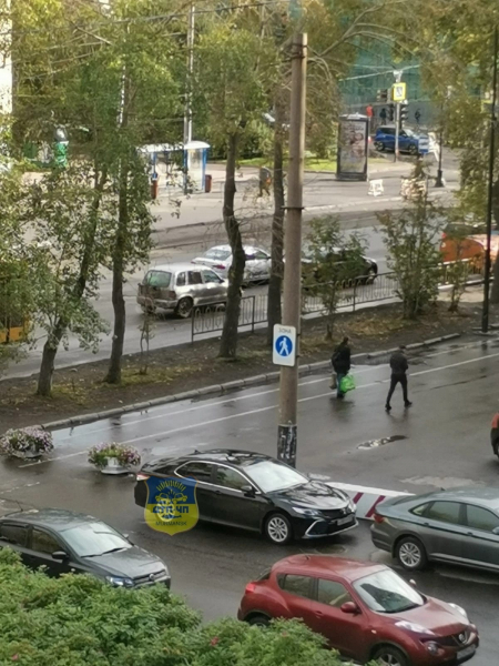 В центре Мурманска установили новый дорожный знак Дорога