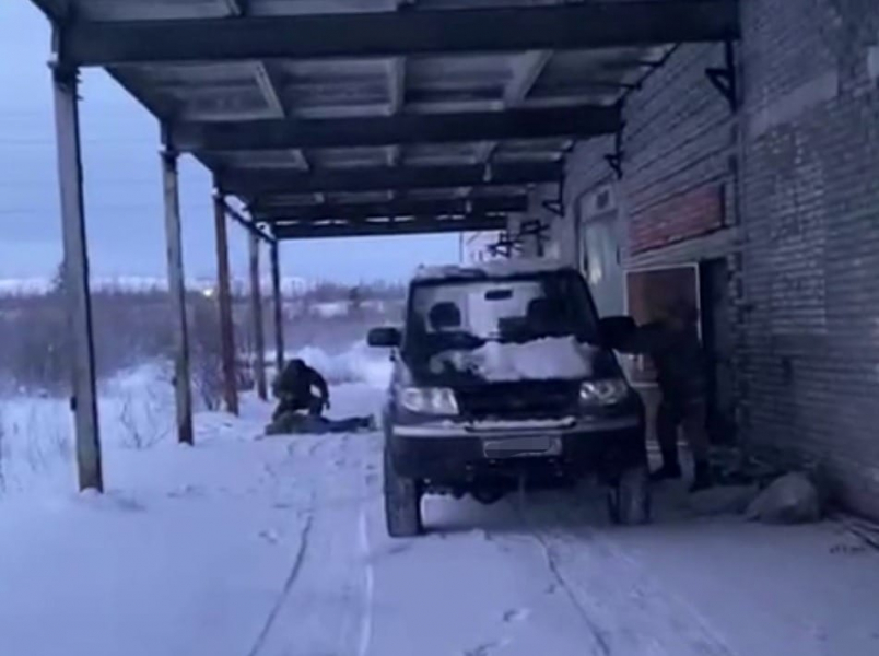 В Мурманской области задержали двух участников преступной группы Задержание