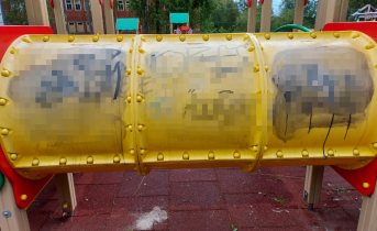 Вандалы изуродовали поселок в Мурманской области Вандалы