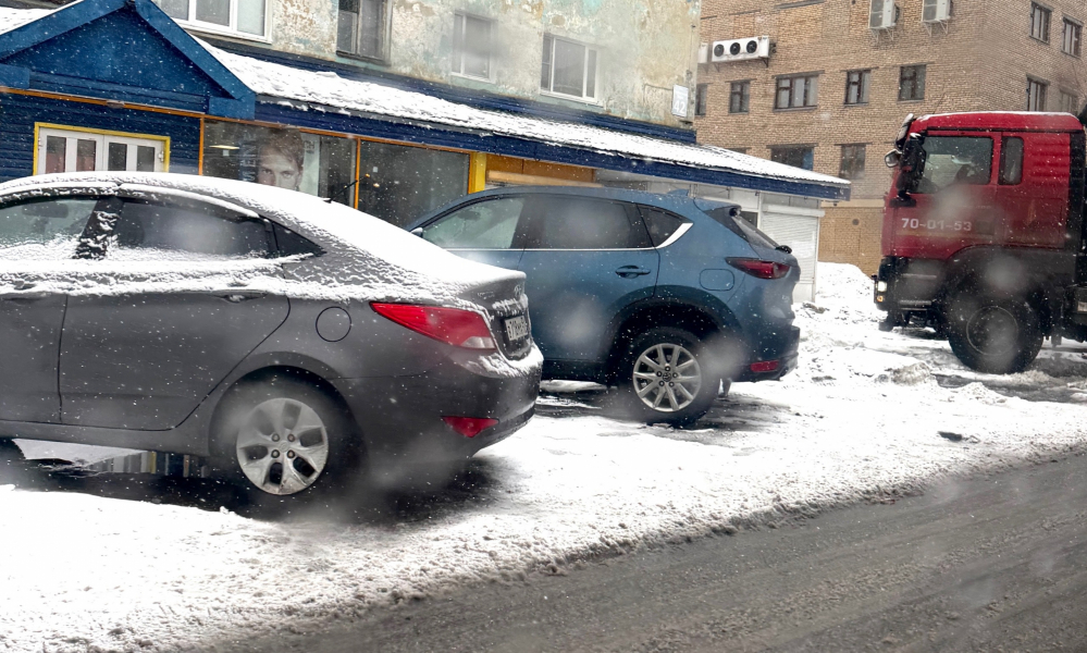 В Мурманске эвакуируют припаркованные машины Парковка