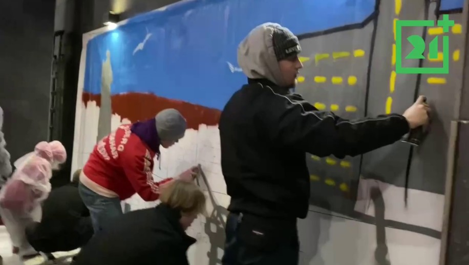 В Мурманске прошло мероприятие по профилактике вандализма среди молодежи Граффити