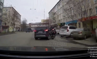 Машина столкнулась с мотоциклом Авария
