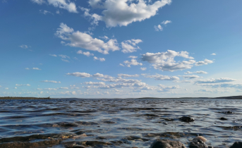 На борту мурманского рыболовного судна обнаружили тело моряка Море