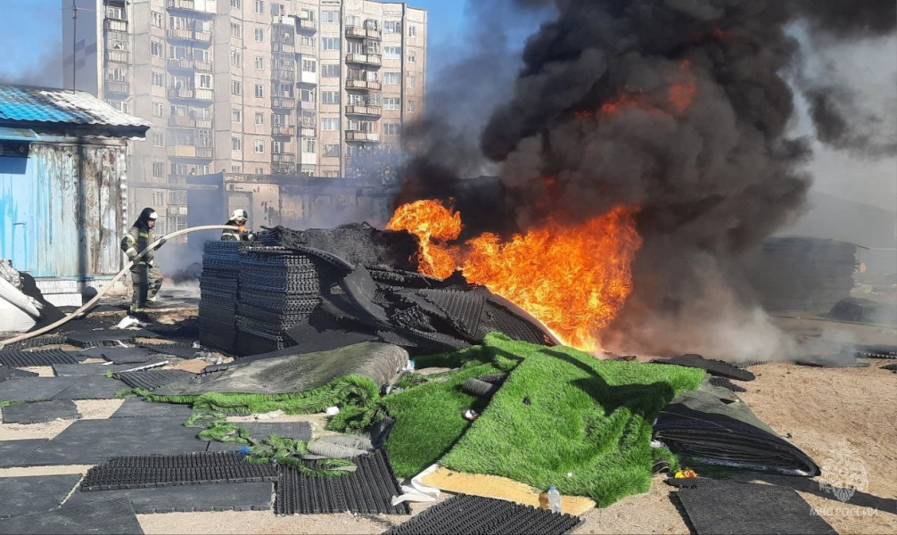 Серьезный пожар на стадионе Пожар