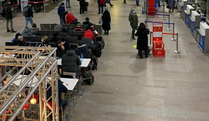 Жителя Мурманской области сняли с рейса за грубое нарушение Аэропорт