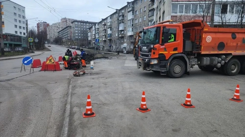 Работы на двух участках дорог начались в Мурманске Ремонт дорог