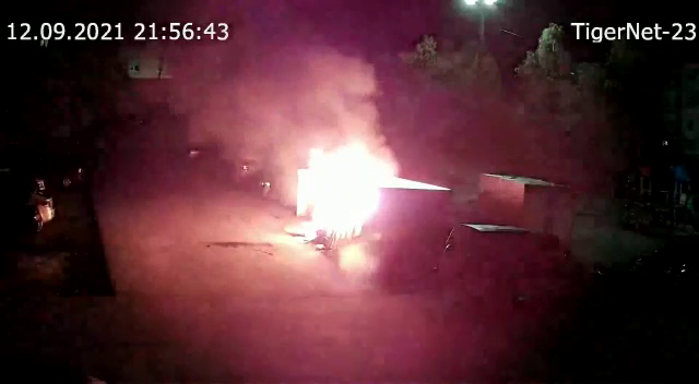 Момент поджога в Мурманской области попал на видео Пожар