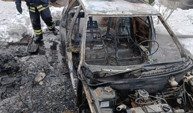 Автомобиль сгорел в крупном пожаре в Заполярье Пожар