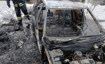 Автомобиль сгорел в крупном пожаре в Заполярье Пожар
