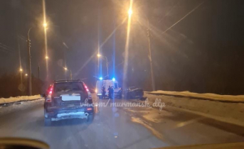 Из-за серьезного ДТП с фурой в Мурманске парализовало движение Авария
