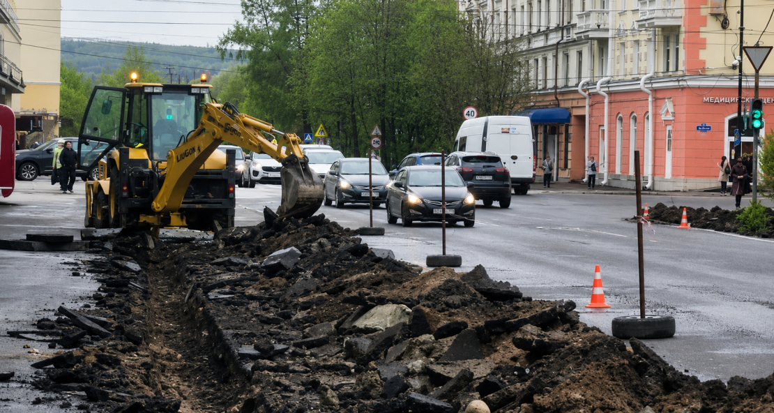 В центре Мурманска эвакуировали машины Ремонт