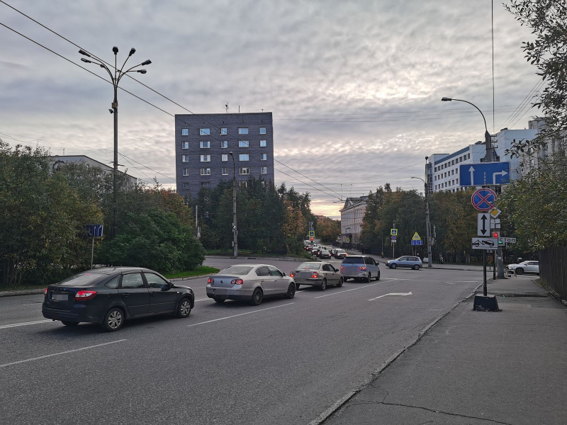 Мурманчанин спрятал свой автомобиль оригинальным способом Автомобиль
