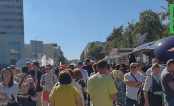 В центре Мурманска проходят праздничные мероприятия праздник