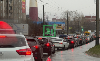 Дорожный коллапс в Мурманске: огромная пробка из-за аварий и ремонта Пробка