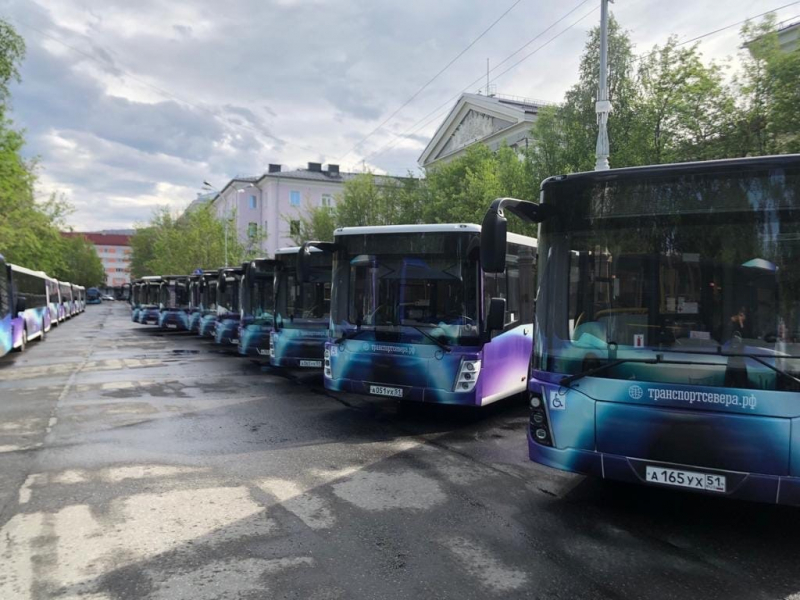 В Мурманск доставили 49 новых автобусов и троллейбусов Автобусы