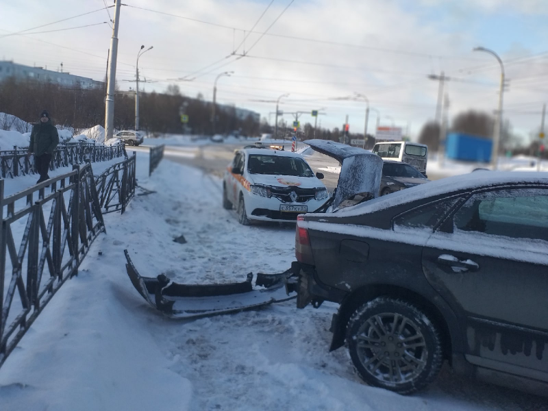 Серия массовых аварий произошла в Мурманске ДТП