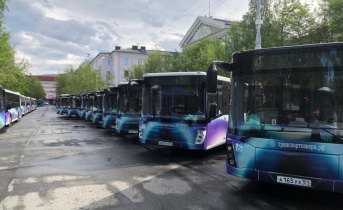 В Мурманск доставили 49 новых автобусов и троллейбусов Автобусы