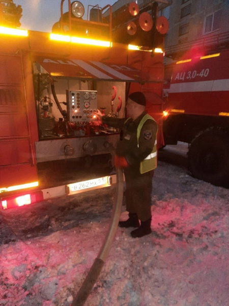 Пожар в школе в Мурманской обласьи Пожарная машина