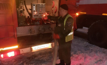Пожар в школе в Мурманской обласьи Пожарная машина