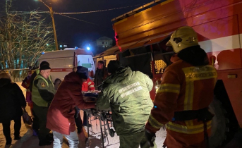 Из пожара в Мурманске спасли женщину Пожар