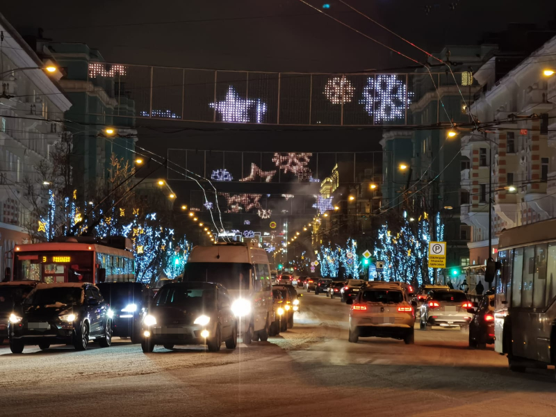 Огромные снежинки украсили центр Мурманска Снежинки