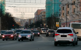 В центре Мурманска будет запрещено движение транспорта Автомобили
