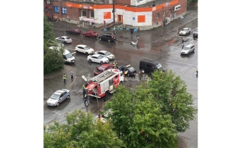 В аварии в центре Мурманска пострадали два человека Авария