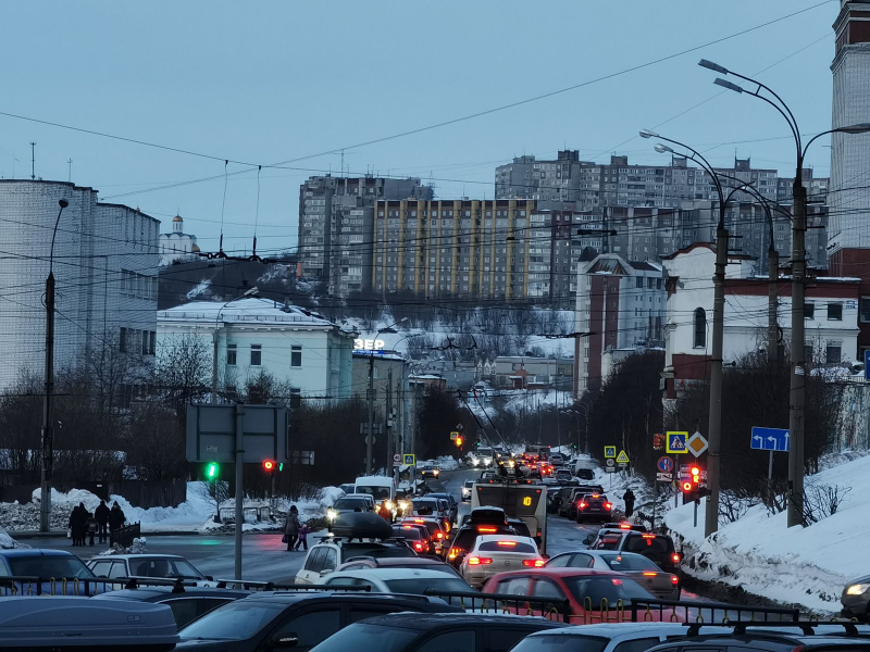 Водители застряли в больших пробках в Мурманске Пробка