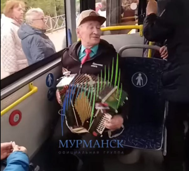 Концерт в троллейбусе в Мурманске Троллейбус