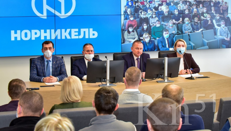 В Кольской ГМК проходят встречи в трудовых коллективах В Кольской ГМК проходят встречи в трудовых коллективах