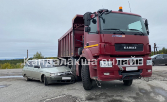 Легковушка попала под самосвал в Мурманской области ДТП