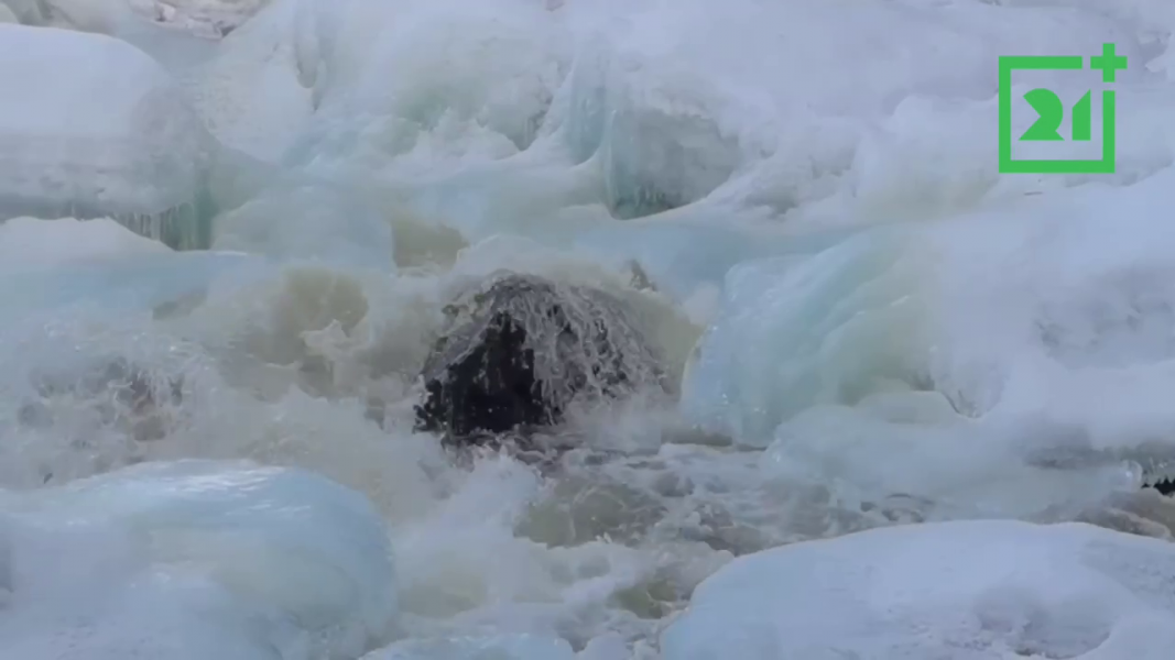 Ледяной водопад на реке Колвица в Мурманской области Водопад на реке Колвица в Мурманской области