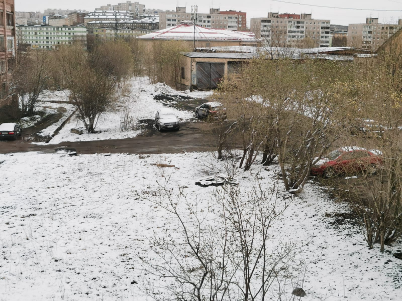 Мурманск завалило снегом Снег