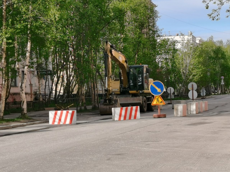 Водители не смогут проехать в центре Мурманска Перекрытие