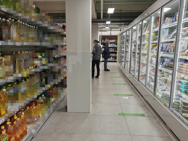 Голодный северянин испортил продукты в мурманском гипермаркете Магазин
