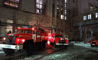 Прокуратура начала проверку по факту пожара на ТЭЦ в Мурманской области Спасатели