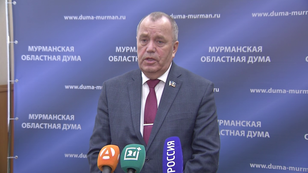 Сергей Дубовой поздравил северянок с 8 марта
