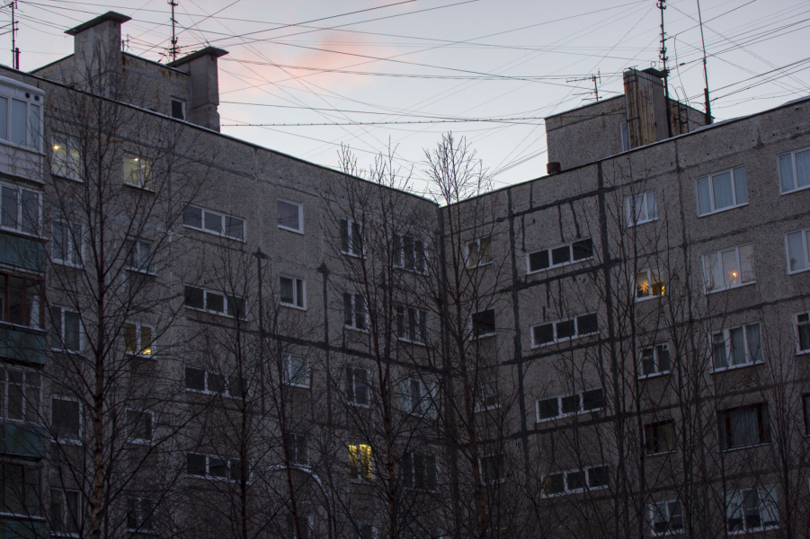 Пожар в жилом доме в Мурманске: подробности Дом